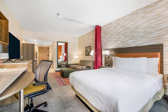 Home2 Suites By Hilton Denver Central Park — Guest room