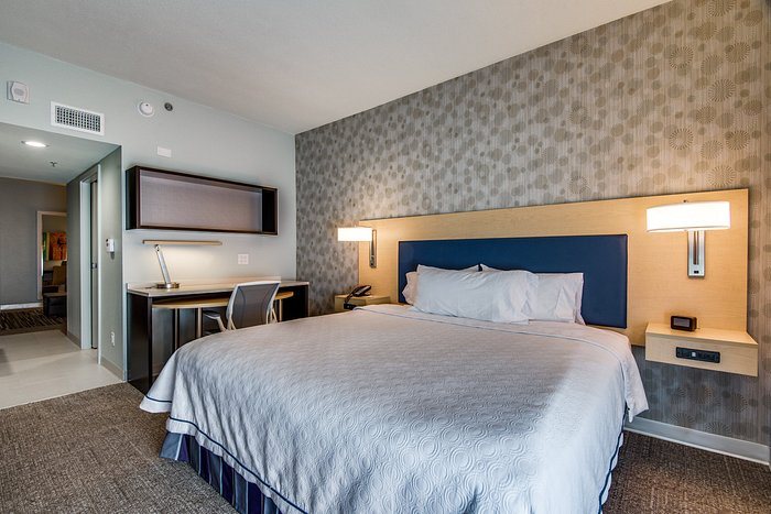 Home2 Suites by Hilton DFW Airport South Irving — Guest room