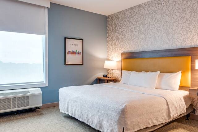 Home2 Suites by Hilton Fort Worth Arlington West — Guest room