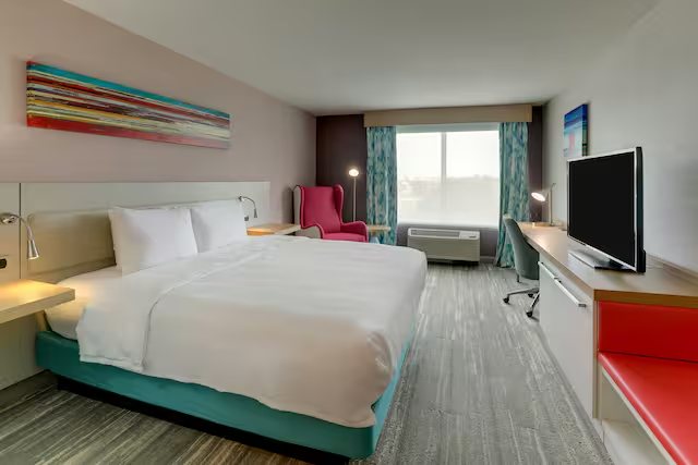 Home2 Suites By Hilton Fort Worth Cultural District — Guest room