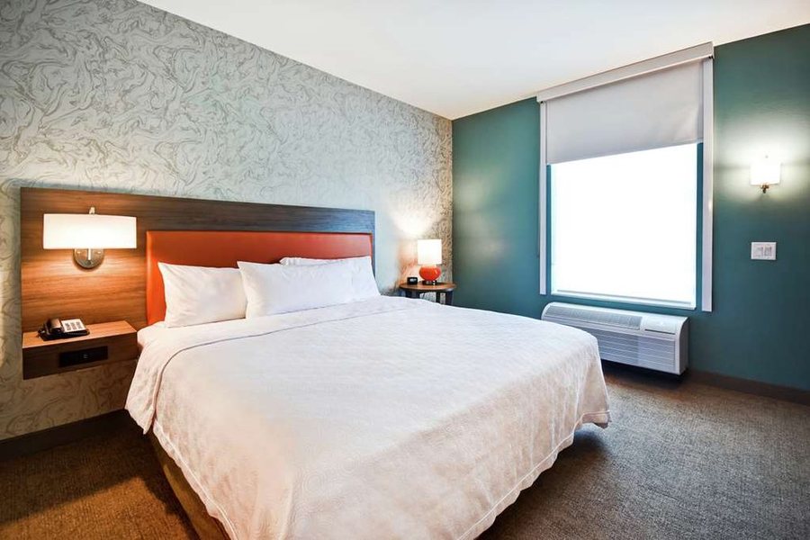 Home2 Suites by Hilton Gilbert — Guest room