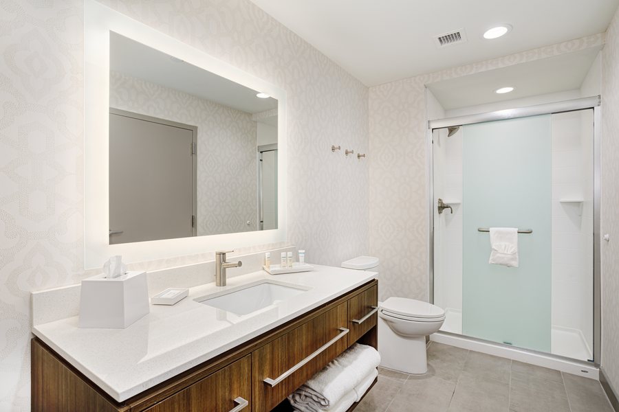 Home2 Suites by Hilton Gillette — Bathroom