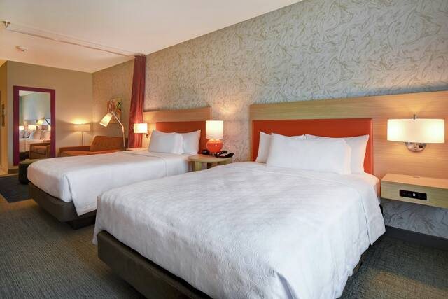 Home2 Suites by Hilton Harvey New Orleans Westbank — Guest room