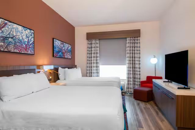 Home2 Suites by Hilton Hattiesburg — Guest room