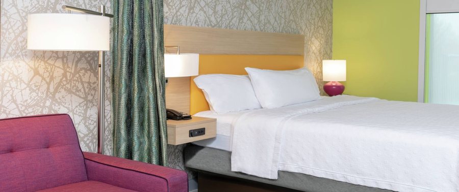 Home2 Suites by Hilton Indianapolis Airport — Guest room