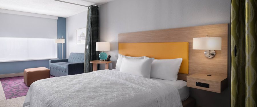 Home2 Suites by Hilton Indianapolis Keystone Crossing — Guest room