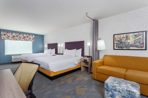 Home2 Suites by Hilton Indianapolis North at Intech Park — Guest room
