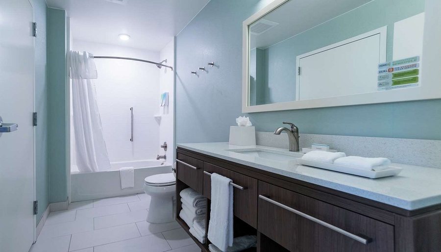 Home2 Suites By Hilton Jackson Pearl — Bathroom