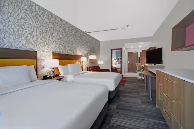 Home2 Suites By Hilton Kci Airport — Guest room