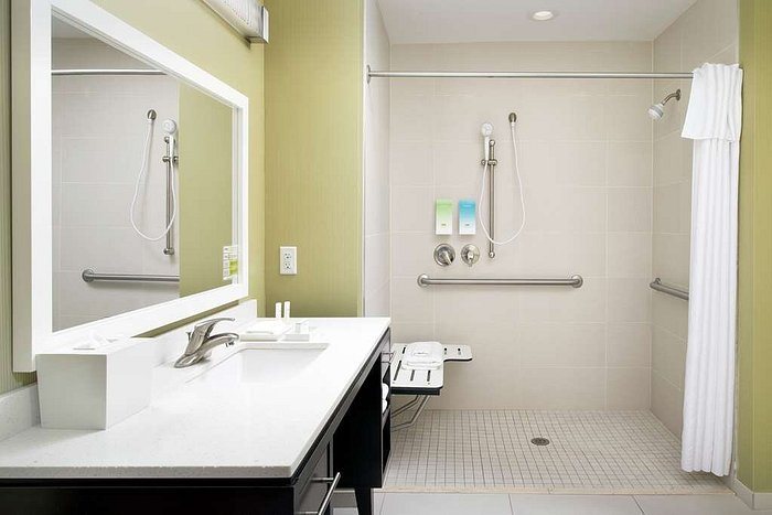 Home2 Suites by Hilton Lake City — Bathroom