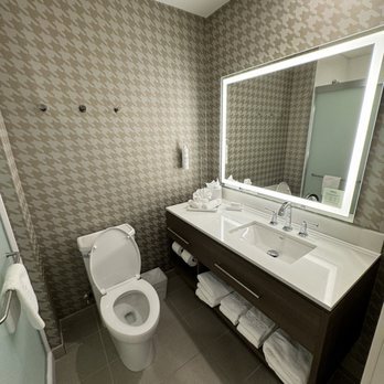 Home2 Suites by Hilton Las Vegas I 215 Curve Las Vegas Nevada — Bathroom