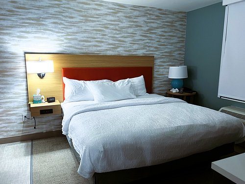 Home2 Suites by Hilton Lexington Keeneland Airport — Guest room