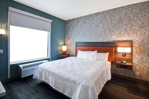 Home2 Suites by Hilton Mechanicsburg — Guest room