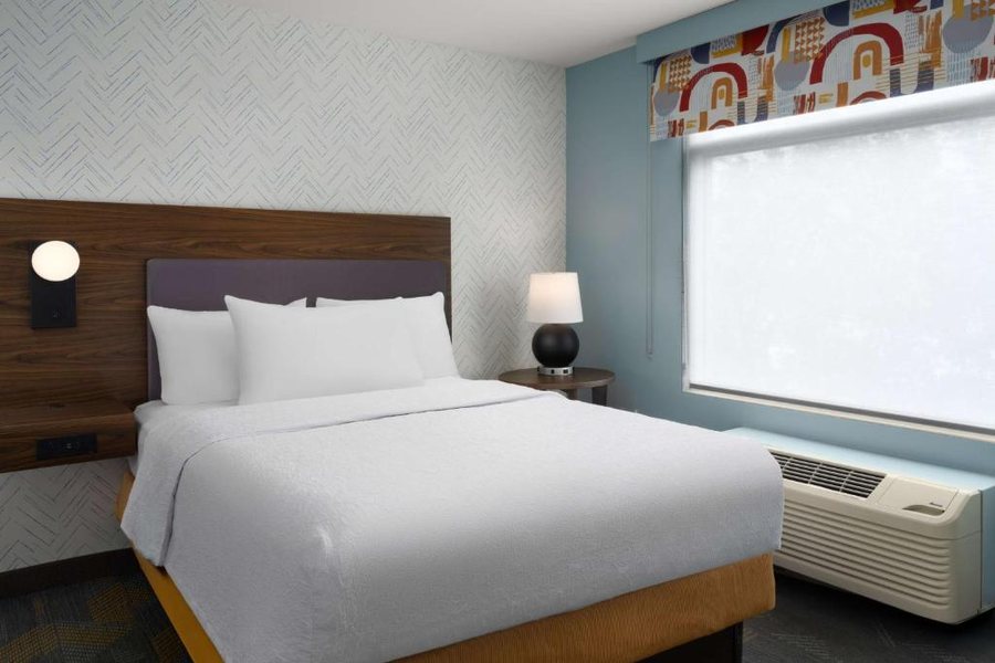 Home2 Suites by Hilton Miramar Ft Lauderdale — Guest room