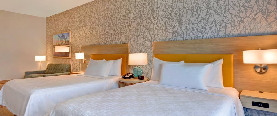 Home2 Suites by Hilton Naples I 75 Pine Ridge Road — Guest room