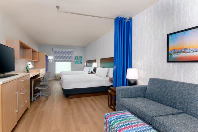 Home2 Suites by Hilton Nokomis Sarasota Casey Key — Guest room