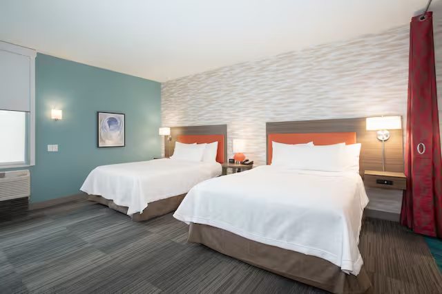 Home2 Suites by Hilton Omaha UN Medical Ctr Area — Guest room