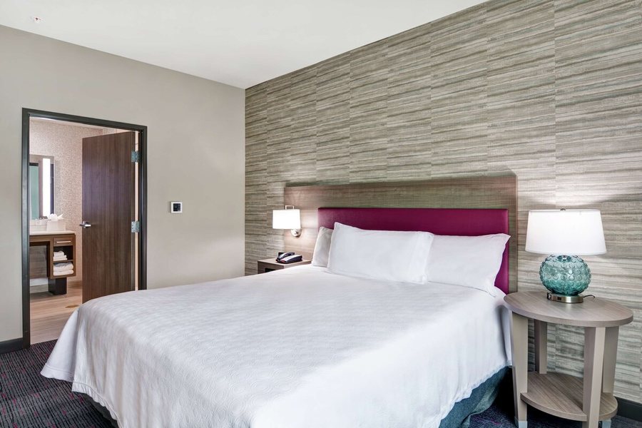 Home2 Suites by Hilton Pecos — Guest room