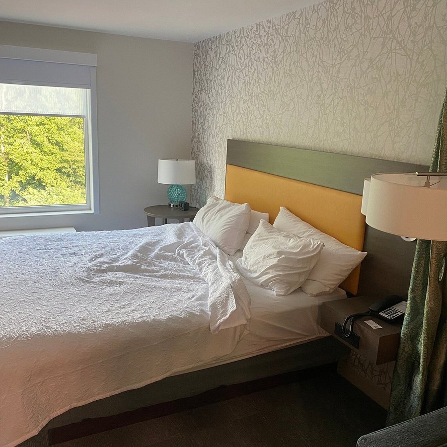 Home2 Suites by Hilton Poughkeepsie — Guest room