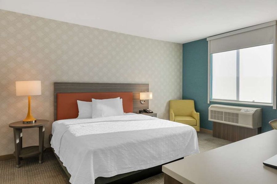 Home2 Suites by Hilton Redlands Loma Linda — Guest room