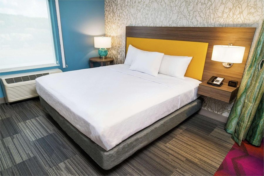 Home2 Suites by Hilton San Antonio at the Rim — Guest room