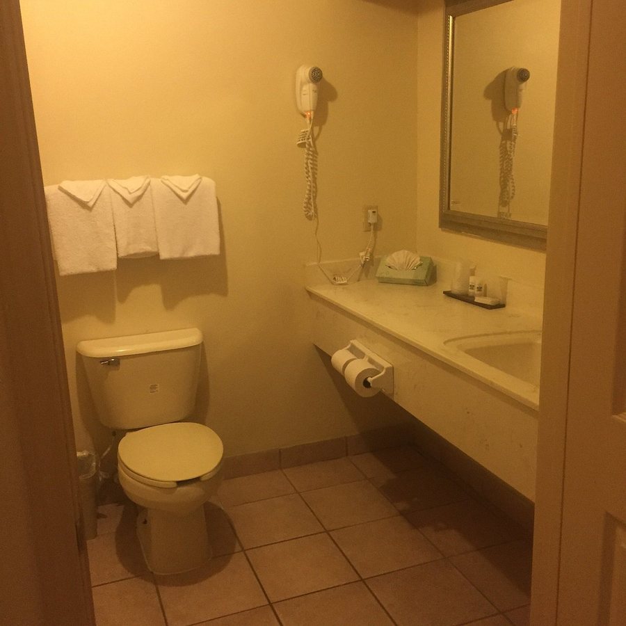 Home2 Suites by Hilton South Padre Island — Bathroom