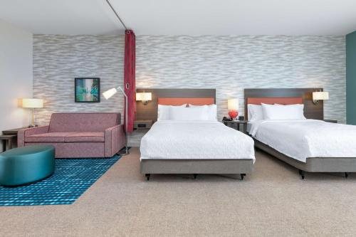 Home2 Suites by Hilton Tulsa Airport — Guest room
