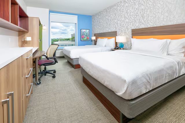 Home2 Suites by Hilton Wichita Falls — Guest room