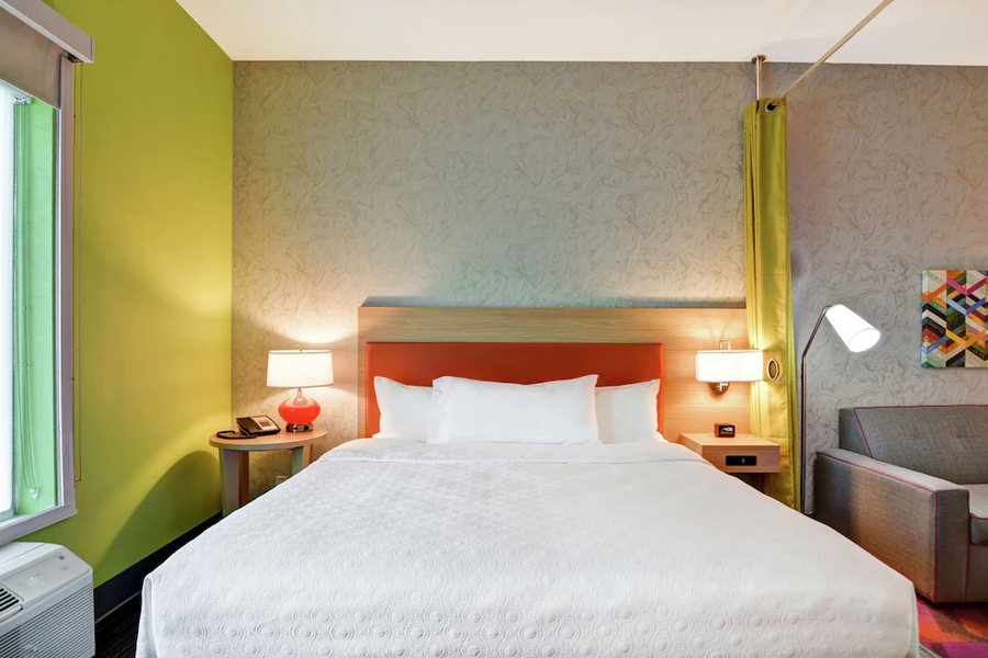 Home2 Suites Charleston West Ashley — Guest room