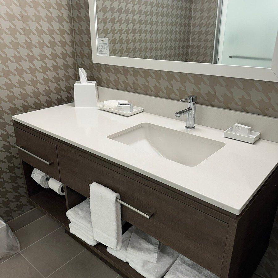 Homewood Suites By Hilton Allentown bethlehem Airport — Bathroom