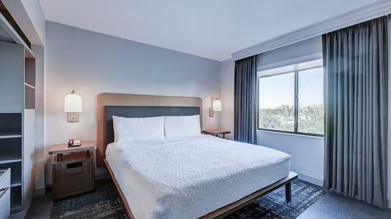 Homewood Suites By Hilton Anaheim Main Gate Area — Guest room