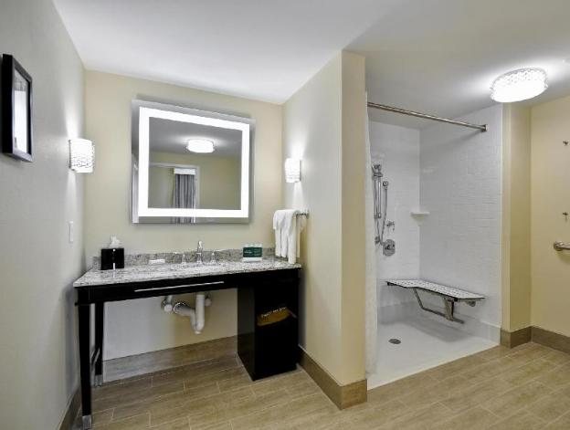 Homewood Suites by Hilton Augusta — Bathroom