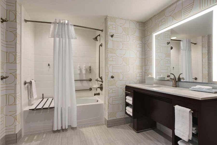 Homewood Suites by Hilton Austin NW near The Domain — Bathroom
