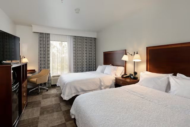 Homewood Suites by Hilton Baton Rouge — Guest room