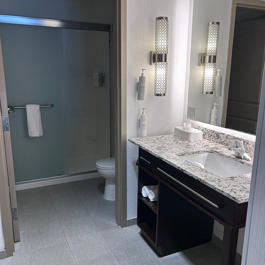 Homewood Suites By Hilton Birmingham south inverness — Bathroom