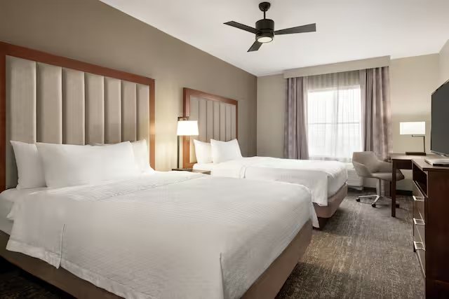 Homewood Suites by Hilton Bloomington — Guest room