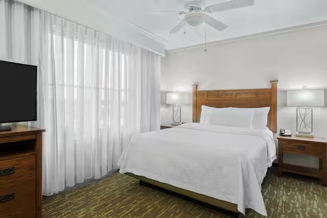 Homewood Suites by Hilton Buffalo Amherst — Guest room