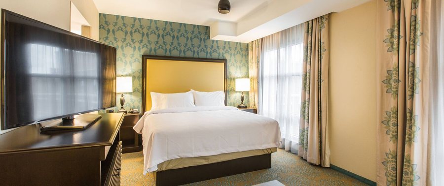 Homewood Suites by Hilton Charleston Historic District — Guest room