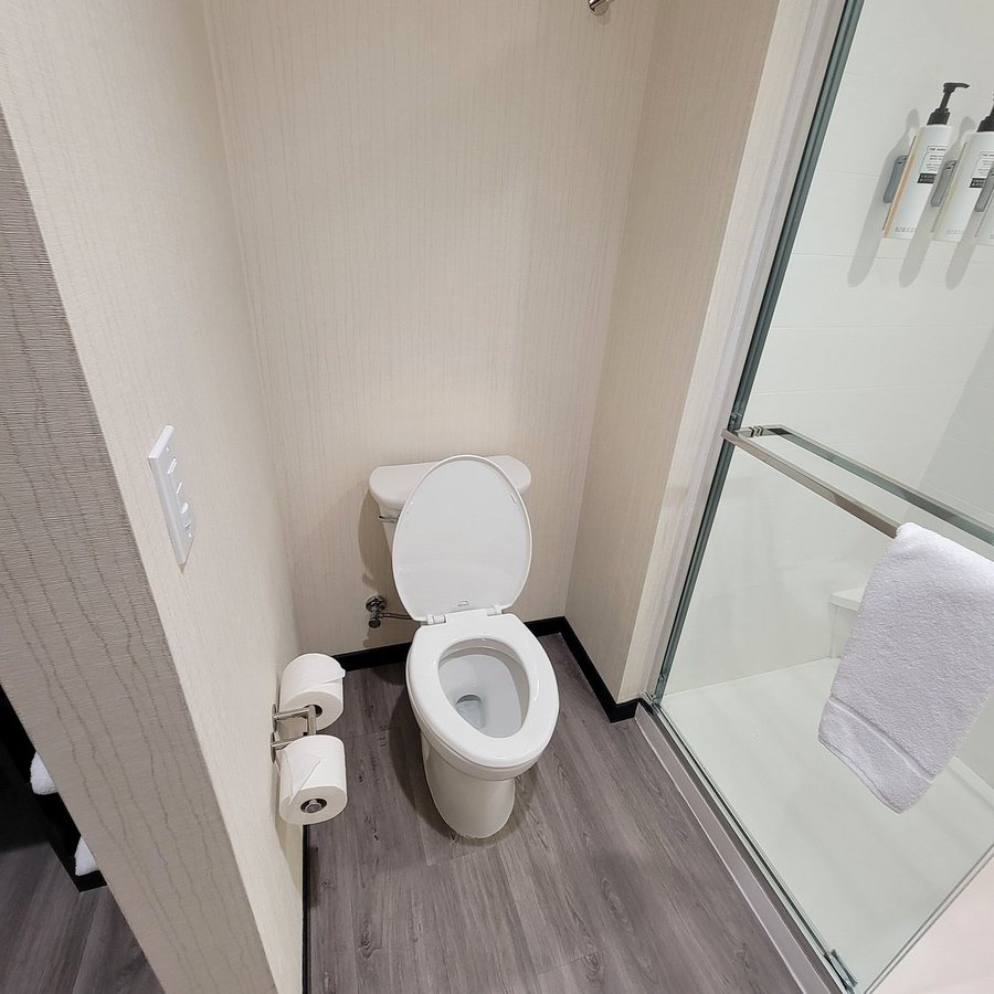 Homewood Suites By Hilton Charlotte Ballantyne Nc — Bathroom
