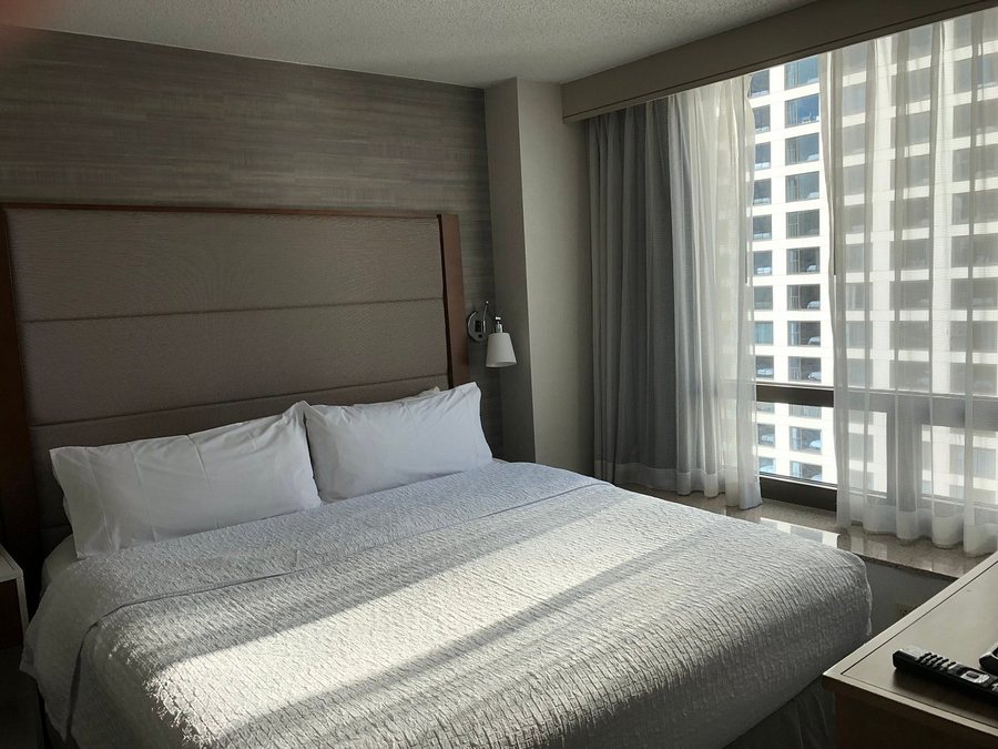 Homewood Suites by Hilton Chicago Downtown — Guest room