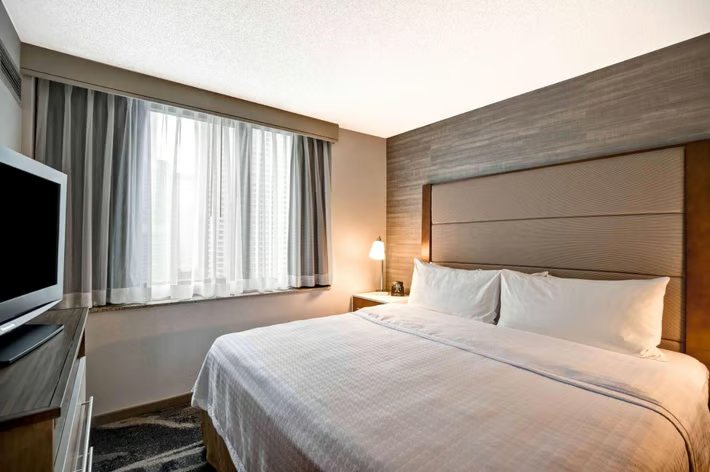 Homewood Suites By Hilton Chicago Downtown Magnificent Mile Chicago Illinois — Guest room