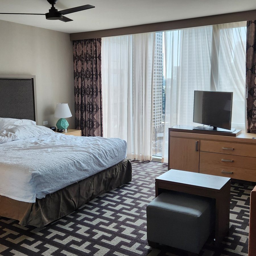 Homewood Suites By Hilton Chicago West Loop Fulton Market Area Chicago Illinois — Guest room