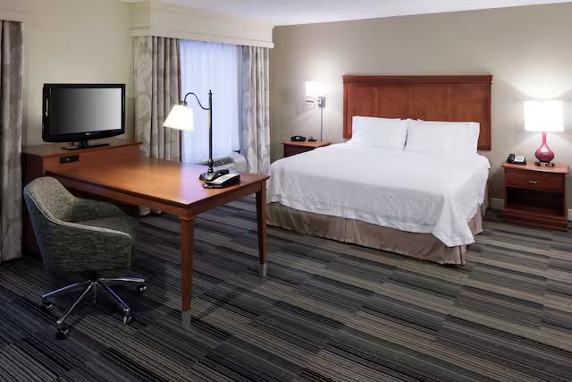Homewood Suites by Hilton Davenport — Guest room