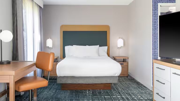 Homewood Suites by Hilton Detroit Troy — Guest room
