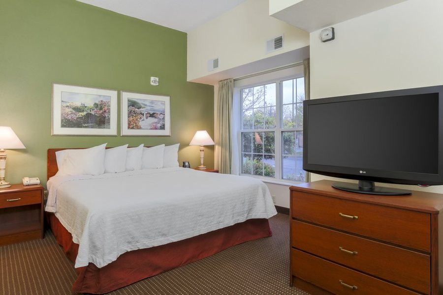 Homewood Suites by Hilton Erie — Guest room