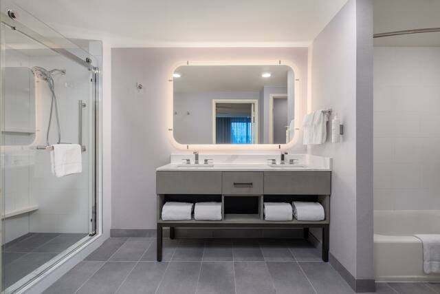 Homewood Suites by Hilton Fresno — Bathroom