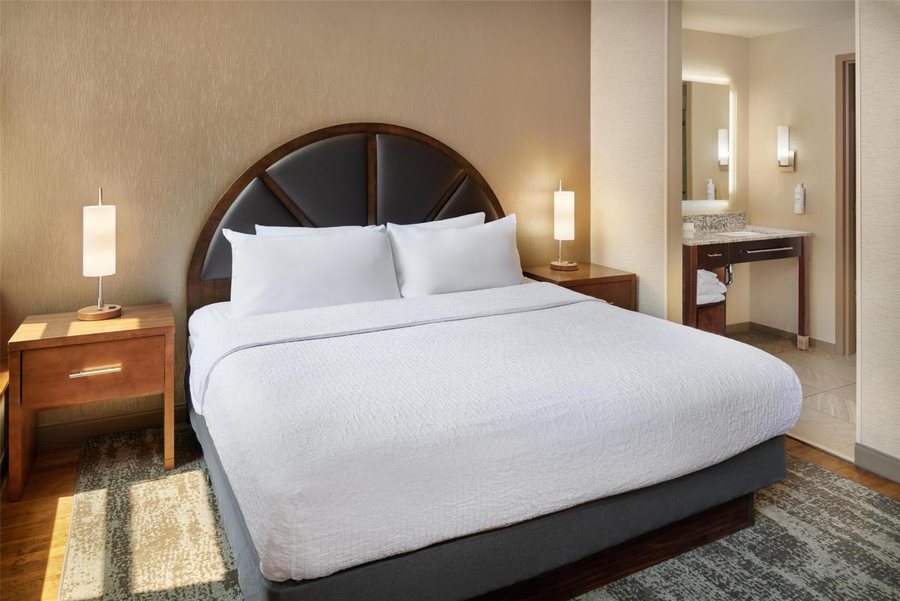 Homewood Suites By Hilton Grand Rapids Downtown Grand Rapids Kent County Michigan — Guest room