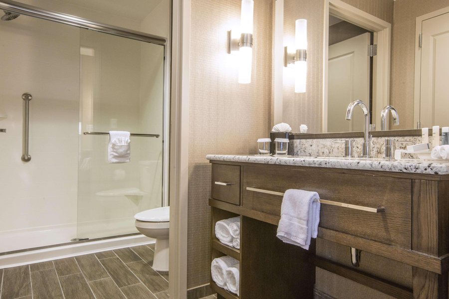 Homewood Suites By Hilton Houston Memorial — Bathroom