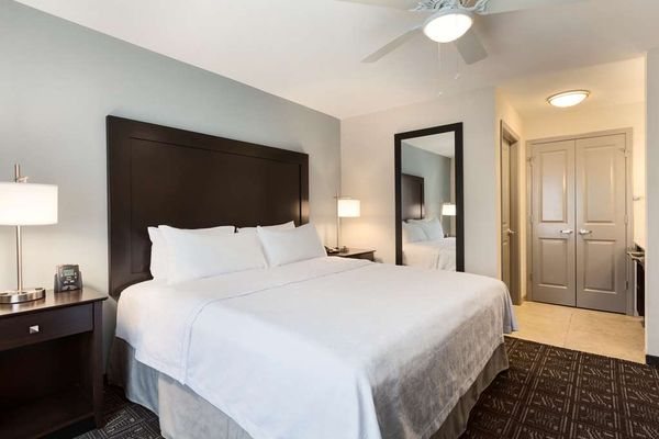 Homewood Suites by Hilton Huntsville Downtown AL — Guest room