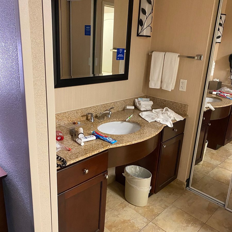 Homewood Suites By Hilton Lawrenceville Duluth — Bathroom